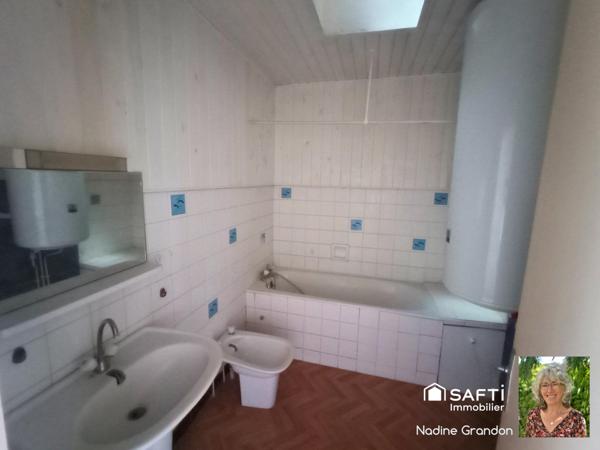 Proche de toutes les commodités - 4 chambres, garage, jardin