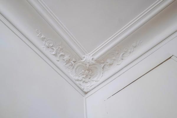 Appartement à vendre 4 pièces PARIS 9EME ARRONDISSEMENT (75) - Raffiné 4 pièces Haussmannien avec ascenseur, sublimé par ses moulures, cheminées, parquet, au coeur de la Nouvelle Athènes