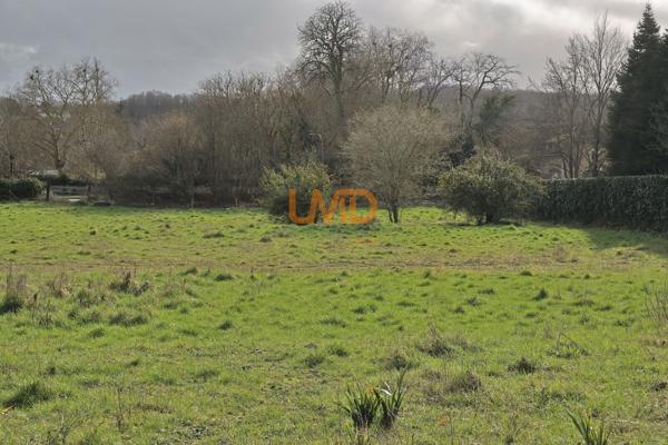 Superbe terrain à bâtir à Le Blanc