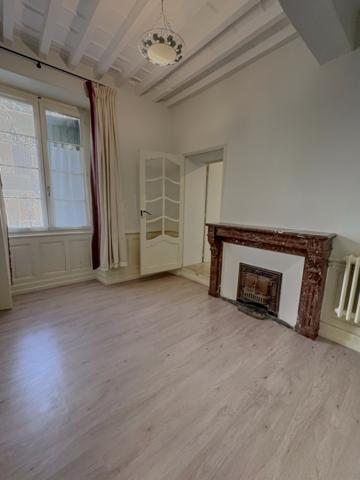 Appartement
                                                                                                                                                                                                                                                                                                                        3 pièce(s)                                                                                                                                                                                                          2 chambre(s)                                                                                                                                                                                                          62  m²