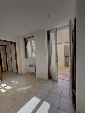 Appartement
                                                                                                                                                                                                                                                                                                                        3 pièce(s)                                                                                                                                                                                                          2 chambre(s)                                                                                                                                                                                                          62  m²