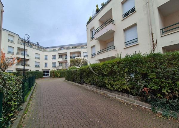 Appartement F2 57 m² - Centre-ville du Plessis-Trévise (94420)