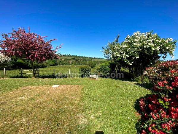 Maison de charme avec vue exceptionnelle sur les bocages normands - 3 Chambres - Petite Dépendance et Garage.