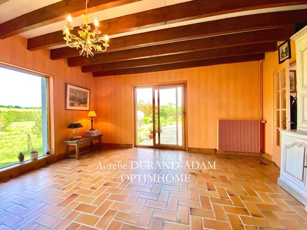 Maison de charme avec vue exceptionnelle sur les bocages normands - 3 Chambres - Petite Dépendance et Garage.