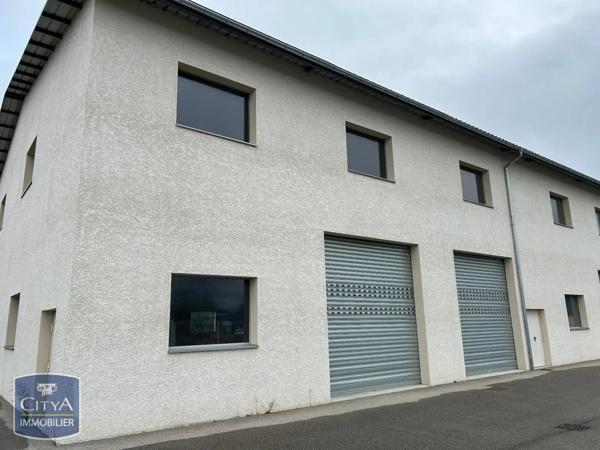 Local professionnel à vendre 640m²