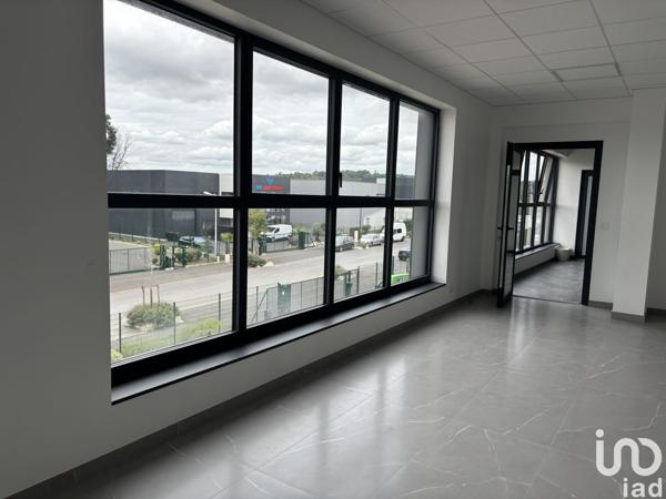 Location atelier 100 m² Courtry