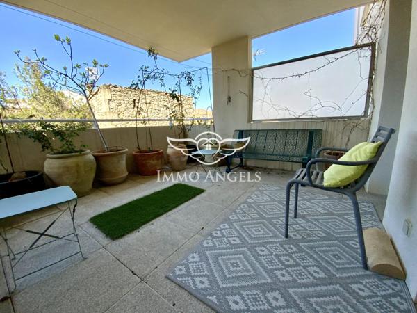 Nîmes Centre Arènes, Appartement P4, Terrasses 42m2, grand garage.