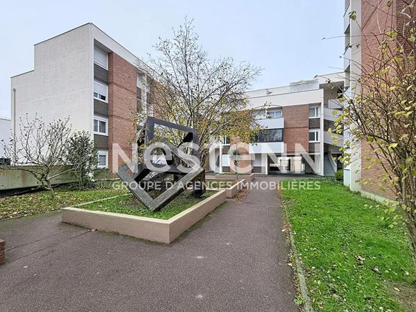 Appartement Evry Courcouronnes 4 pièce(s) 101.36 m2-Secteur Canal- Proche gare et transports