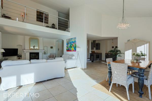 Flayosc (83780) Belle villa avec Mas et piscine à Flayosc