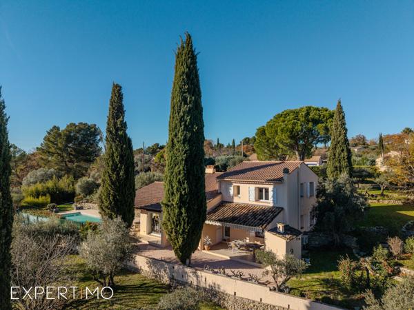 Flayosc (83780) Belle villa avec Mas et piscine à Flayosc