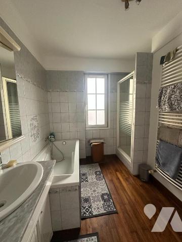 Montebourg centre Maison + Local