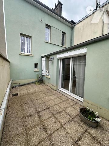 Montebourg centre Maison + Local