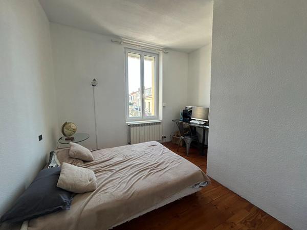 MAISON DE VILLE 3 CHAMBRES COUR ET GARAGE A CARCASSONNE