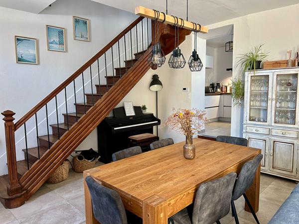 MAISON DE VILLE 3 CHAMBRES COUR ET GARAGE A CARCASSONNE