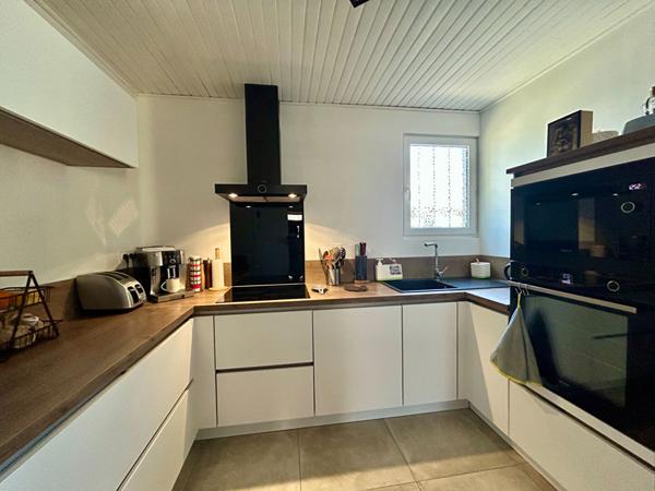 MAISON DE VILLE 3 CHAMBRES COUR ET GARAGE A CARCASSONNE