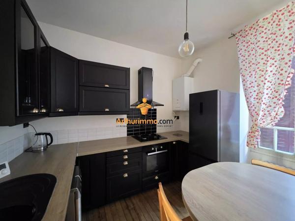Vente                                                      Appartement
                        
                     4 pièces                      98 m2                     à Tarbes