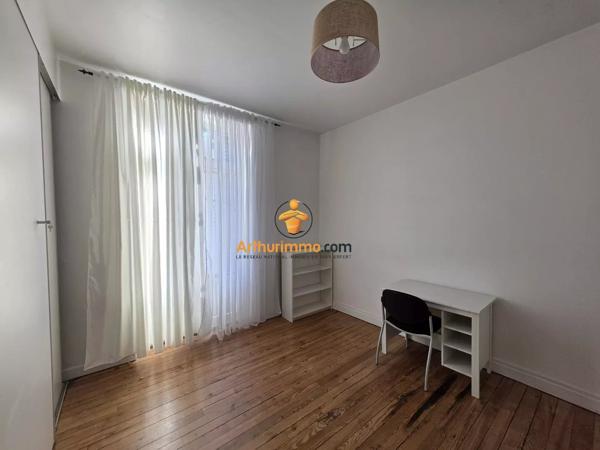 Vente                                                      Appartement
                        
                     4 pièces                      98 m2                     à Tarbes