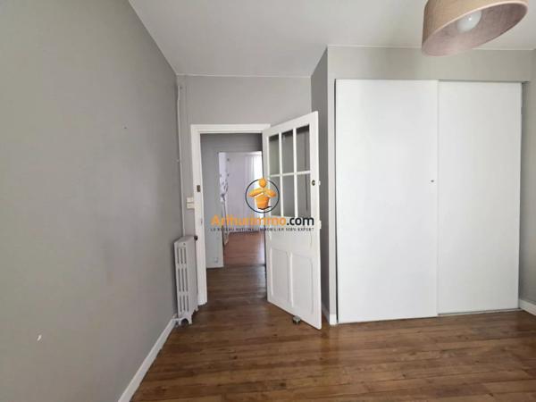 Vente                                                      Appartement
                        
                     4 pièces                      98 m2                     à Tarbes