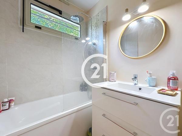 Maison à vendre  4 pièces - 109 m2 CHATEAUBERNARD - 16