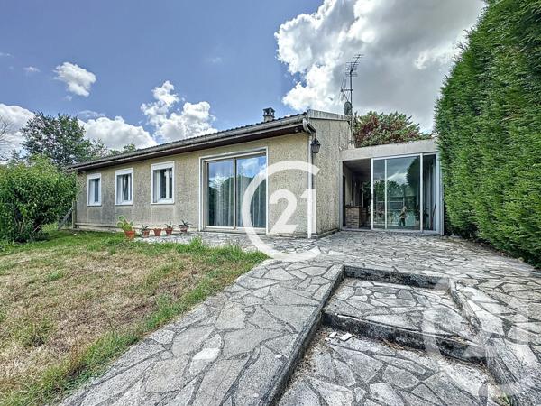 Maison à vendre  4 pièces - 109 m2 CHATEAUBERNARD - 16