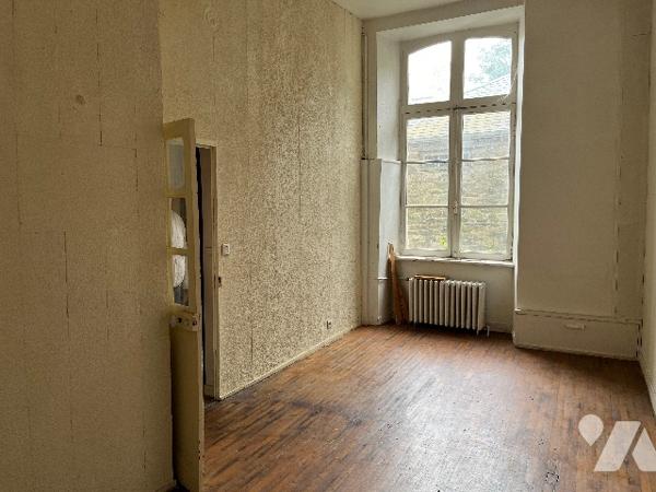 DINAN  centre historique - Appartement à rénover