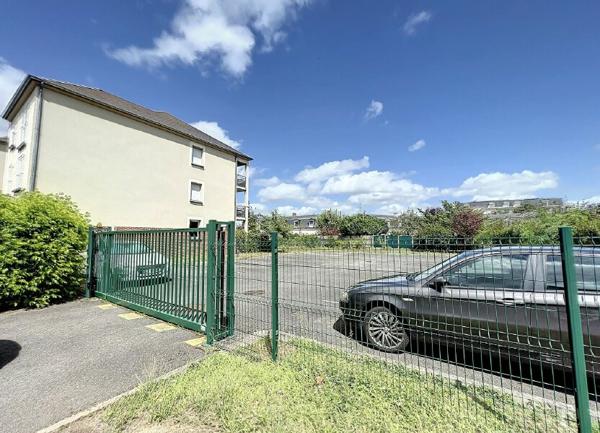 Stationnement à vendre  •  Orléans