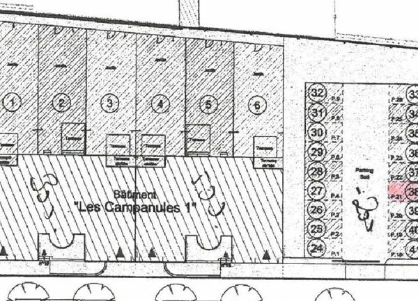 Stationnement à vendre  •  Orléans
