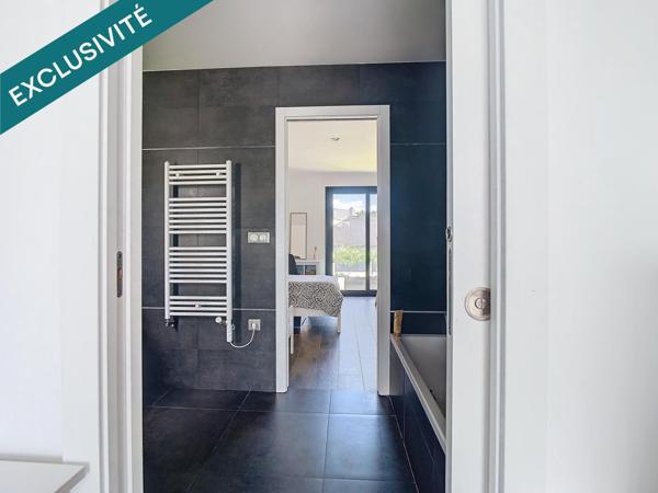 Maison comtemporaine de 246 m² avec piscine