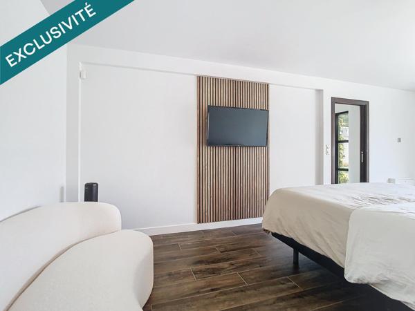 Maison comtemporaine de 246 m² avec piscine