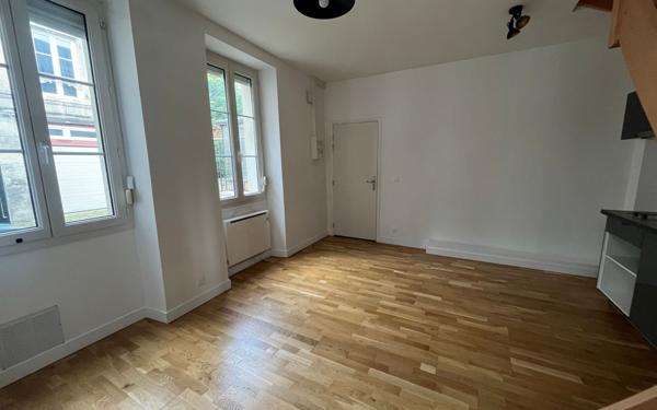 Appartement à louer    1 pièce • 33 m2 Compiègne