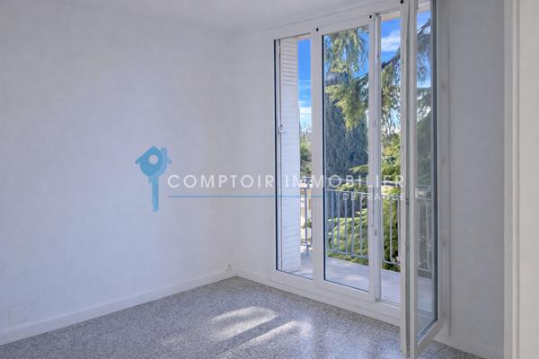 Appartement
                                                                                                                                                                                                                                                                                                                        4 pièce(s)                                                                                                                                                                                                          2 chambre(s)                                                                                                                                                                                                          65  m²