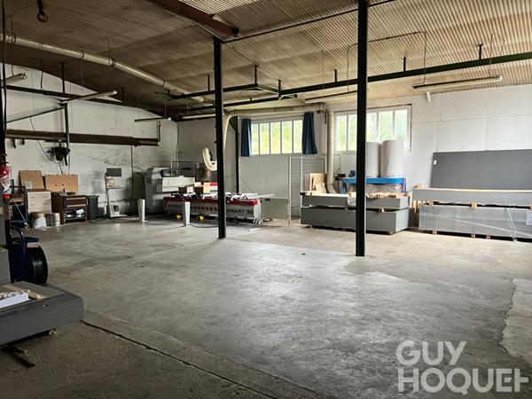 Ensemble entrepôts et bureaux La Cluse Et Mijoux