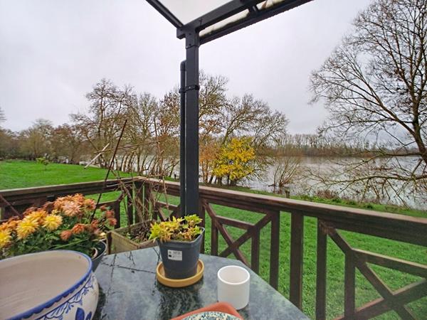 Maison ancienne à vendre sur les bords de Loire aux Ponts de Cé - 3 chambres, beau terrain avec piscine