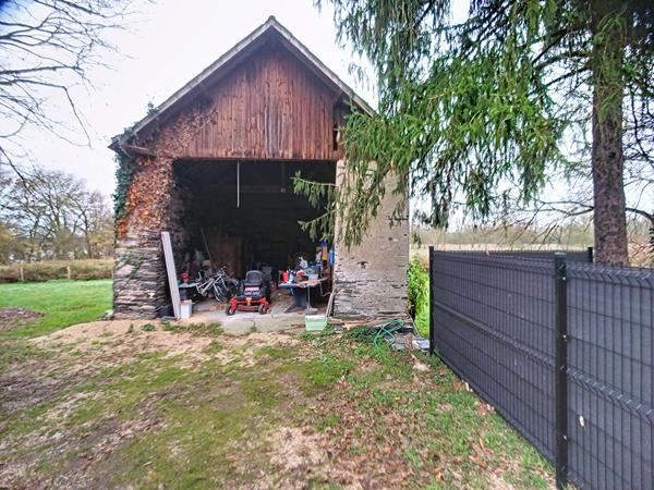 Maison ancienne à vendre sur les bords de Loire aux Ponts de Cé - 3 chambres, beau terrain avec piscine