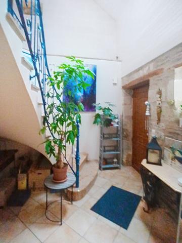 Maison ancienne à vendre sur les bords de Loire aux Ponts de Cé - 3 chambres, beau terrain avec piscine