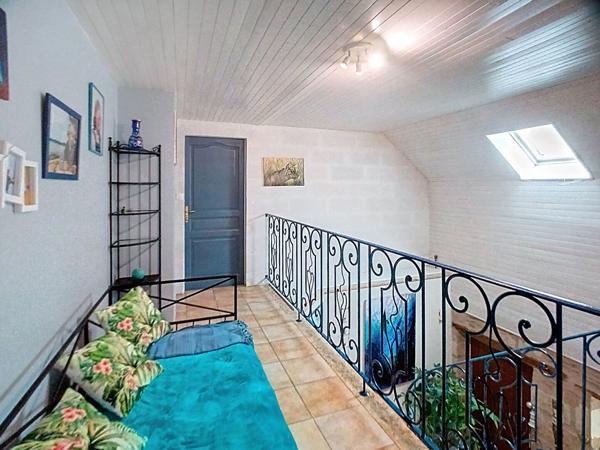 Maison ancienne à vendre sur les bords de Loire aux Ponts de Cé - 3 chambres, beau terrain avec piscine