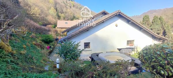 Maison
                                                                                                                                                                                                                                                                                                                        4 pièce(s)                                                                                                                                                                                                          3 chambre(s)                                                                                                                                                                                                          94  m²