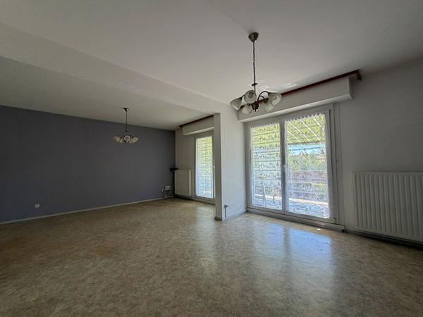 Maison 5 pièces - 110m² avec jardin à rénover