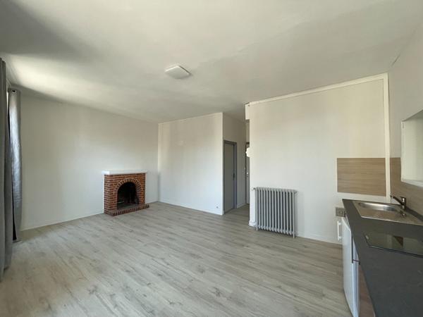 Appartement Fontenay Le Comte 1 pièce(s)