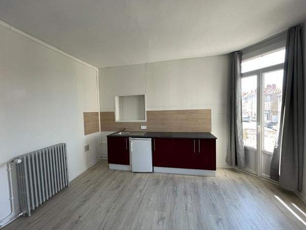 Appartement Fontenay Le Comte 1 pièce(s)
