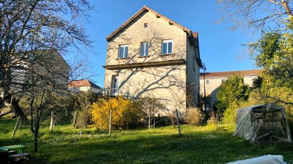 Maison à vendre |  Piégut-Pluviers |  4 pièces | 79 m²