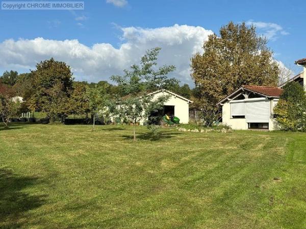 Vente                                                      Maison
                        
                     6 pièces                      148 m2                     à Marmande