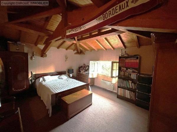 Vente                                                      Maison
                        
                     6 pièces                      148 m2                     à Marmande