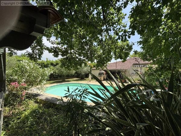 Vente                                                      Maison
                        
                     6 pièces                      148 m2                     à Marmande