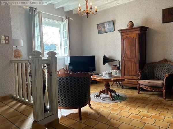 Vente                                                      Maison
                        
                     6 pièces                      148 m2                     à Marmande