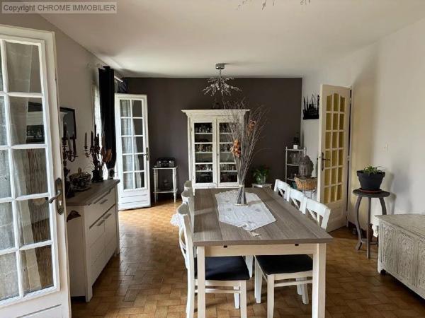 Vente                                                      Maison
                        
                     6 pièces                      148 m2                     à Marmande
