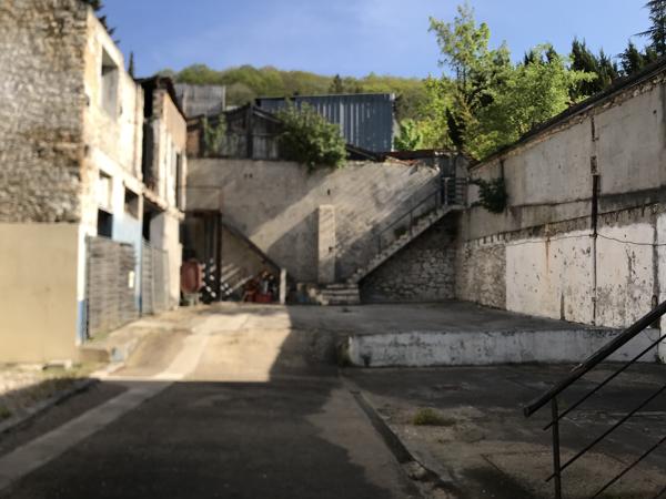 Immeuble
                                                                                                                                                
                                                                                                                                                
                                                                                                                                                
                                                    
                                                                                                                                                                                                                                                                                                                        400  m²