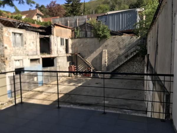 Immeuble
                                                                                                                                                
                                                                                                                                                
                                                                                                                                                
                                                    
                                                                                                                                                                                                                                                                                                                        400  m²
