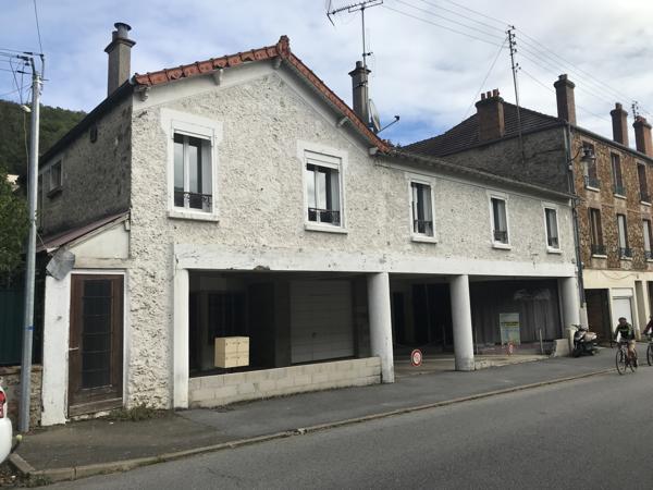 Immeuble
                                                                                                                                                
                                                                                                                                                
                                                                                                                                                
                                                    
                                                                                                                                                                                                                                                                                                                        400  m²