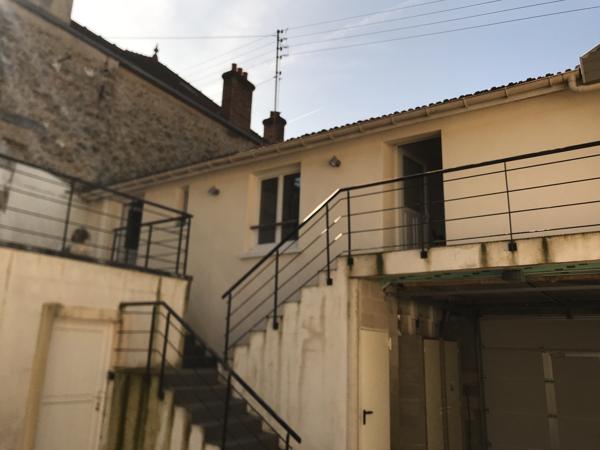 Immeuble
                                                                                                                                                
                                                                                                                                                
                                                                                                                                                
                                                    
                                                                                                                                                                                                                                                                                                                        400  m²